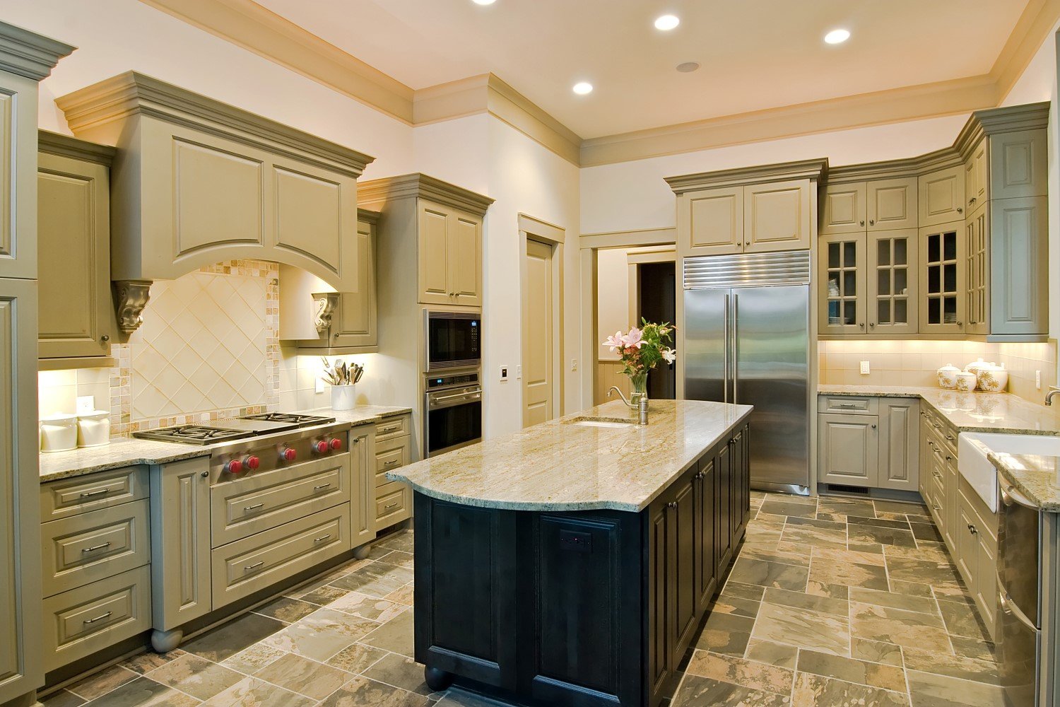 Tuscan Décor With Granite Countertops - Granite Liquidators